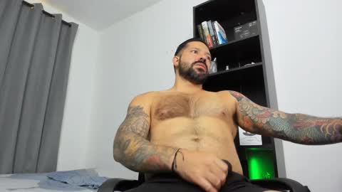 Pierre online show from 01/19/25, 01:33