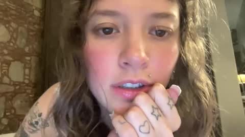 Snapshot of pikawiii chatting on 02/23/25, 05:56 ill be back on monday 18th of november online show from 02/23/25, 05:56