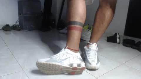 pikoro_gomez online show from 02/16/25, 11:37