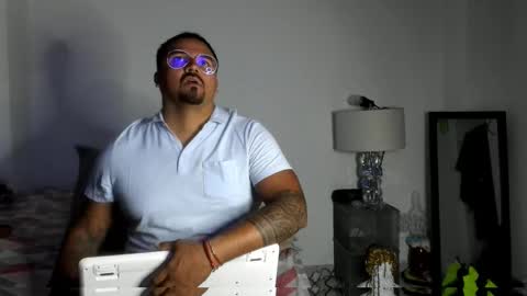 pikoro_gomez online show from 10/11/25, 08:51