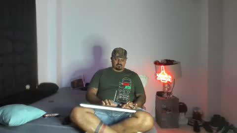 pikoro_gomez online show from 04/15/26, 12:50