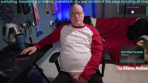 Snapshot of pilot_dave_69 chatting on 01/09/26, 05:32 Dave online show from 01/09/26, 05:32