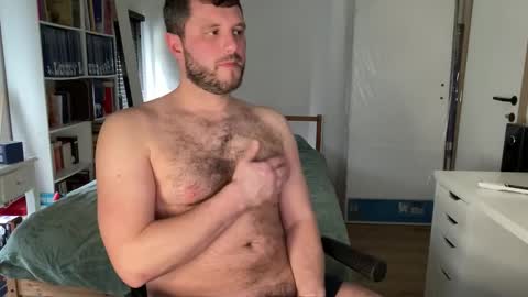 Snapshot of pilou7452 chatting on 03/17/26, 12:08 pilou online show from 03/17/26, 12:08