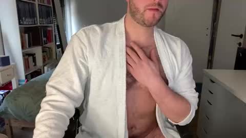 Snapshot of pilou7452 chatting on 03/18/26, 12:19 pilou online show from 03/18/26, 12:19