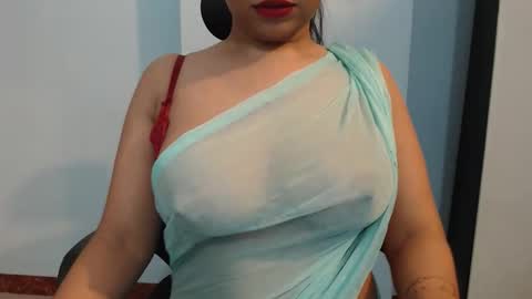 Sayra online show from 10/27/25, 06:23