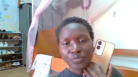 Snapshot of pinah1997 chatting on 03/16/26, 10:52 pinah1997 online show from 03/16/26, 10:52