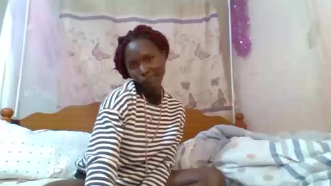 Snapshot of pinah1997 chatting on 04/19/26, 07:05 pinah1997 online show from 04/19/26, 07:05