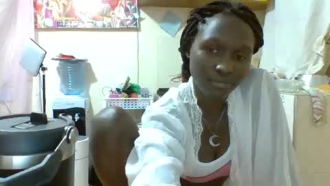 Snapshot of pinah1997 chatting on 07/18/26, 09:18 pinah1997 online show from 07/18/26, 09:18
