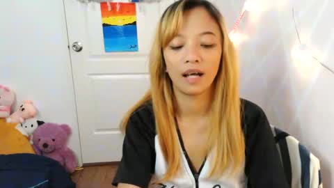 pinay beauty14 online show from 02/01/25, 12:40