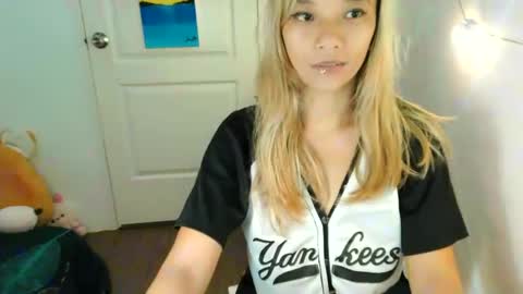 pinay beauty14 online show from 02/24/25, 10:36