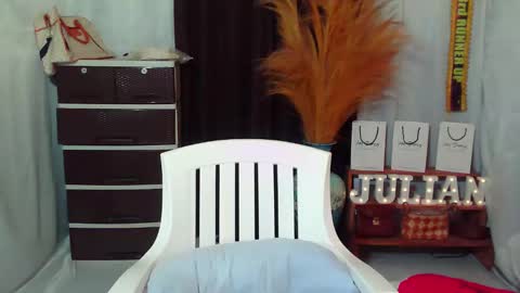 Dhalia online show from 10/15/25, 12:49