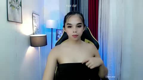 Snapshot of pinay_heart chatting on 02/23/25, 05:07 heart online show from 02/23/25, 05:07