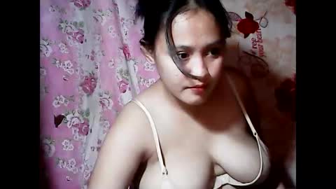 Snapshot of pinay_mama_milkbigboobs chatting on 02/05/25, 11:55 pinay_mama_milkbigboobs online show from 02/05/25, 11:55