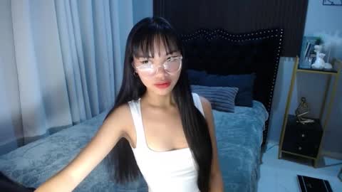 Snapshot of pinay_slutx chatting on 02/26/25, 08:48 dee online show from 02/26/25, 08:48