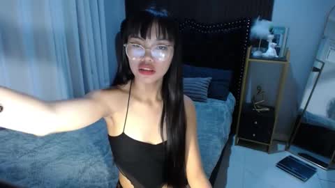 Snapshot of pinay_slutx chatting on 03/11/25, 08:41 dee online show from 03/11/25, 08:41