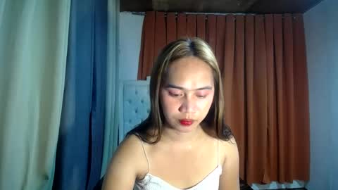 Snapshot of pinay_yahsy chatting on 06/18/26, 01:37 pinay_yahsy online show from 06/18/26, 01:37