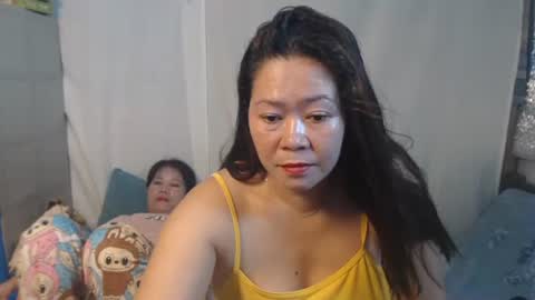 pinayhotmama08 online show from 06/15/26, 08:22