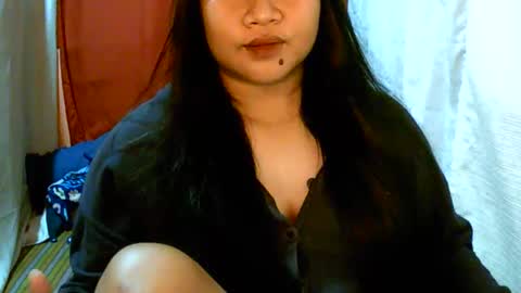 Snapshot of pinayjona chatting on 01/11/25, 12:29 pinayjona online show from 01/11/25, 12:29