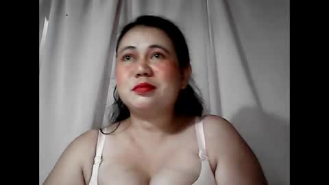 Snapshot of pinaymama12345 chatting on 12/01/25, 11:43 pinaymama12345 online show from 12/01/25, 11:43