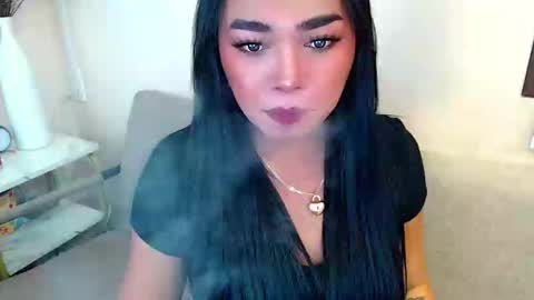 Snapshot of pinaymorena69 chatting on 12/29/24, 02:27 Just cath online show from 12/29/24, 02:27