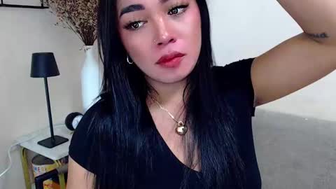 Snapshot of pinaymorena69 chatting on 01/31/25, 12:51 Just cath online show from 01/31/25, 12:51