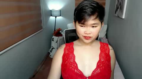 Snapshot of pinayprincesslyn chatting on 01/11/25, 12:07 Lyn the Lesbian online show from 01/11/25, 12:07
