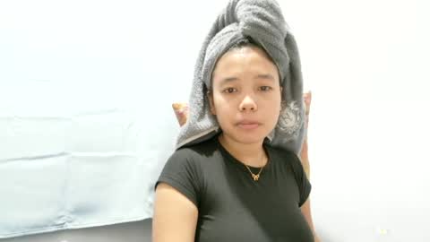 Snapshot of pinaysweetgirl_19 chatting on 06/24/26, 05:50 pinaysweetgirl_19 online show from 06/24/26, 05:50