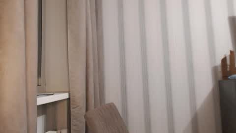       online show from 10/22/25, 05:24