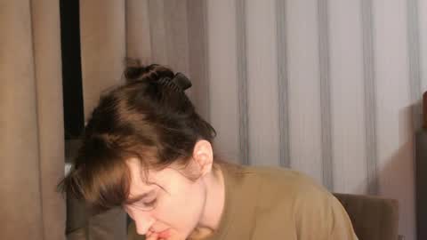       online show from 05/05/26, 05:43