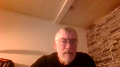Snapshot of pinholder chatting on 10/31/25, 11:28 Michael online show from 10/31/25, 11:28