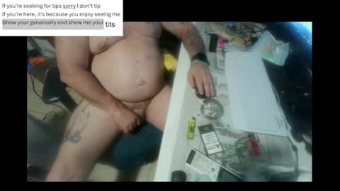pini_z online show from 01/29/25, 08:46