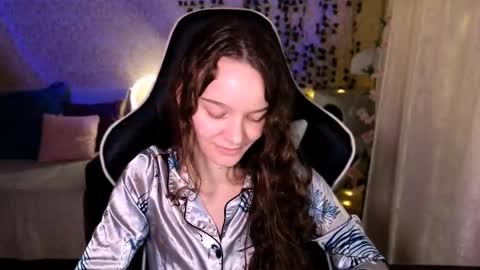 Stephanie online show from 03/08/26, 08:34