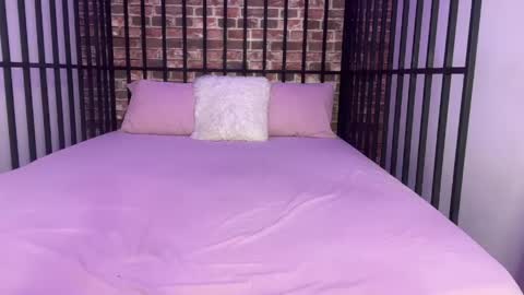 pink_dulcee online show from 05/05/26, 02:14