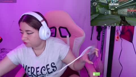 Snapshot of pink_girl0n chatting on 02/05/25, 04:27 Kitty online show from 02/05/25, 04:27