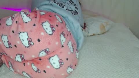 Snapshot of pink_pikachu_ chatting on 02/21/25, 11:10 Pikachu pika online show from 02/21/25, 11:10