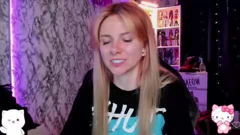 Snapshot of pink_ss chatting on 05/18/26, 03:29 Saly online show from 05/18/26, 03:29
