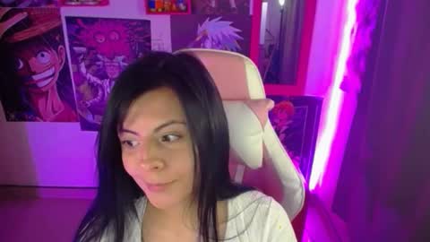 Snapshot of pink_yuii chatting on 01/10/25, 09:42 pink_yuii online show from 01/10/25, 09:42