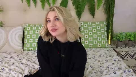 Snapshot of pinkadele chatting on 10/06/25, 07:50 Adele online show from 10/06/25, 07:50