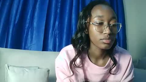Snapshot of pinkaura_ chatting on 05/24/26, 10:15 PinkyAura online show from 05/24/26, 10:15