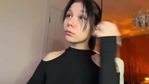 Snapshot of pinkdollylovv chatting on 12/22/24, 09:53 pinkdollylovv online show from 12/22/24, 09:53