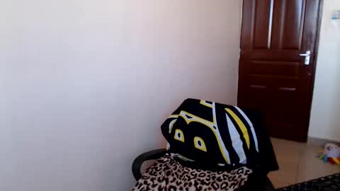 Snapshot of pinkdomina01 chatting on 06/05/26, 11:27 pinkdomina01 online show from 06/05/26, 11:27