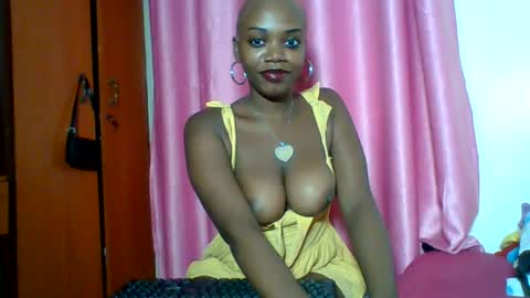 Snapshot of pinkdomina01 chatting on 06/13/26, 09:46 pinkdomina01 online show from 06/13/26, 09:46