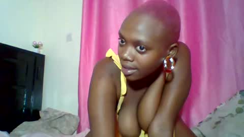 Snapshot of pinkdomina01 chatting on 06/28/26, 09:32 pinkdomina01 online show from 06/28/26, 09:32
