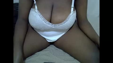 Kim20 online show from 09/26/25, 11:03