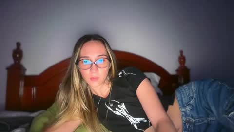Pinkilola online show from 06/08/26, 01:28