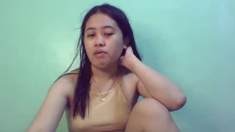 Snapshot of pinkish_shine chatting on 02/15/25, 04:58 Hi its me shine online show from 02/15/25, 04:58