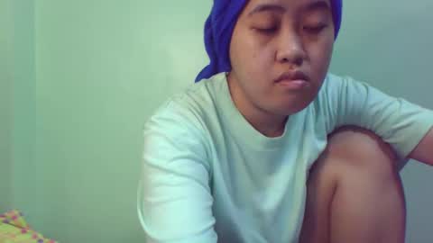 Snapshot of pinkish_shine chatting on 02/20/25, 05:44 Hi its me shine online show from 02/20/25, 05:44