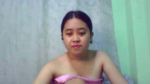 Snapshot of pinkish_shine chatting on 03/05/25, 01:06 Hi its me shine online show from 03/05/25, 01:06