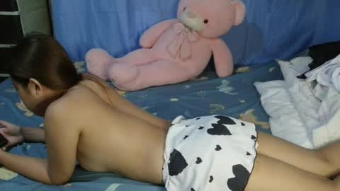 Snapshot of pinkish_shine chatting on 07/17/26, 12:39 Hi its me shine online show from 07/17/26, 12:39