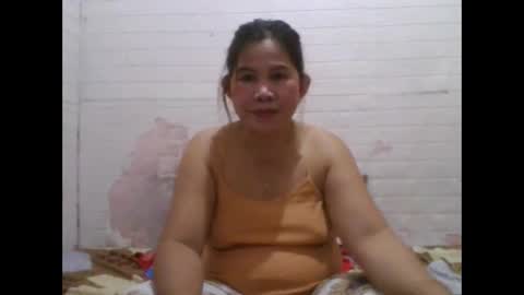 Snapshot of pinkishpusiemom18 chatting on 05/16/26, 12:15 pinkishpusiemom18 online show from 05/16/26, 12:15
